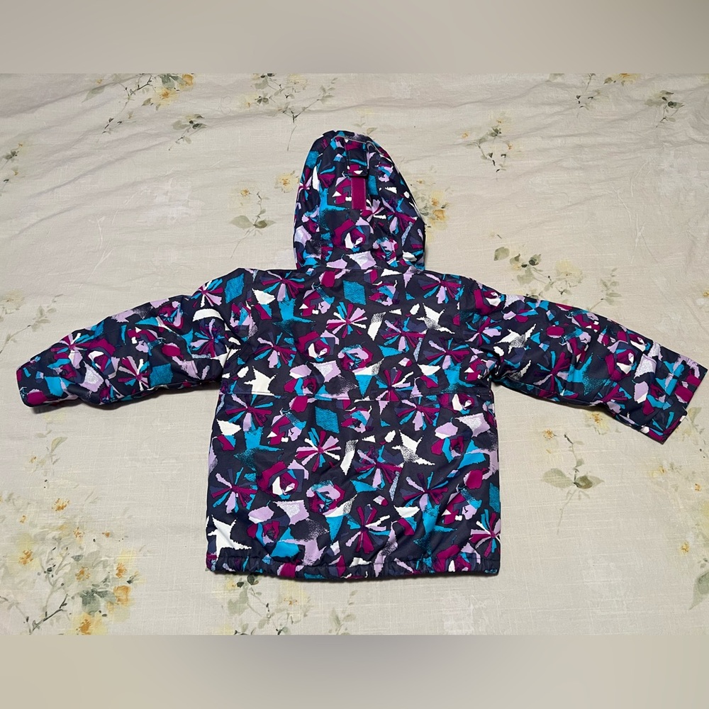 Columbia jacket size 3T
